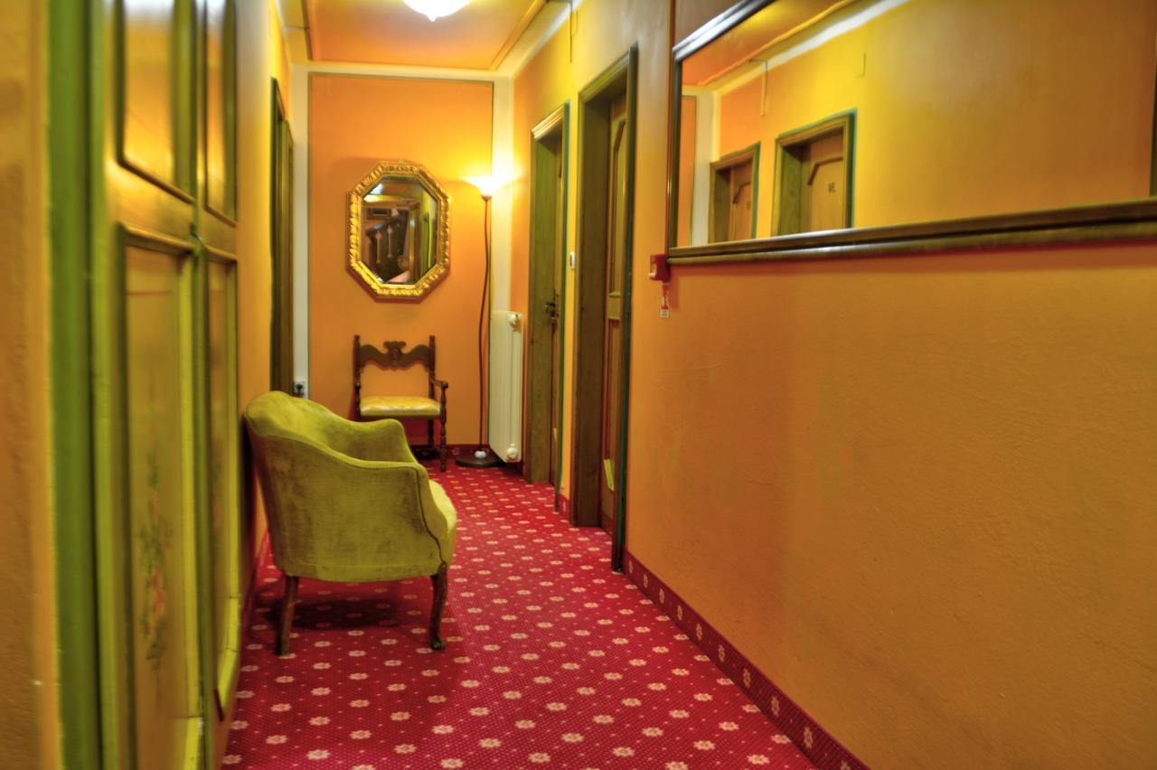 אלגה Hotel Alle Alpi מראה חיצוני תמונה